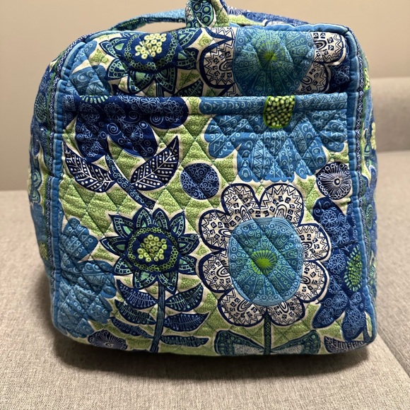 Large Vera Bradley Duffle Bag - Picture 8 of 9